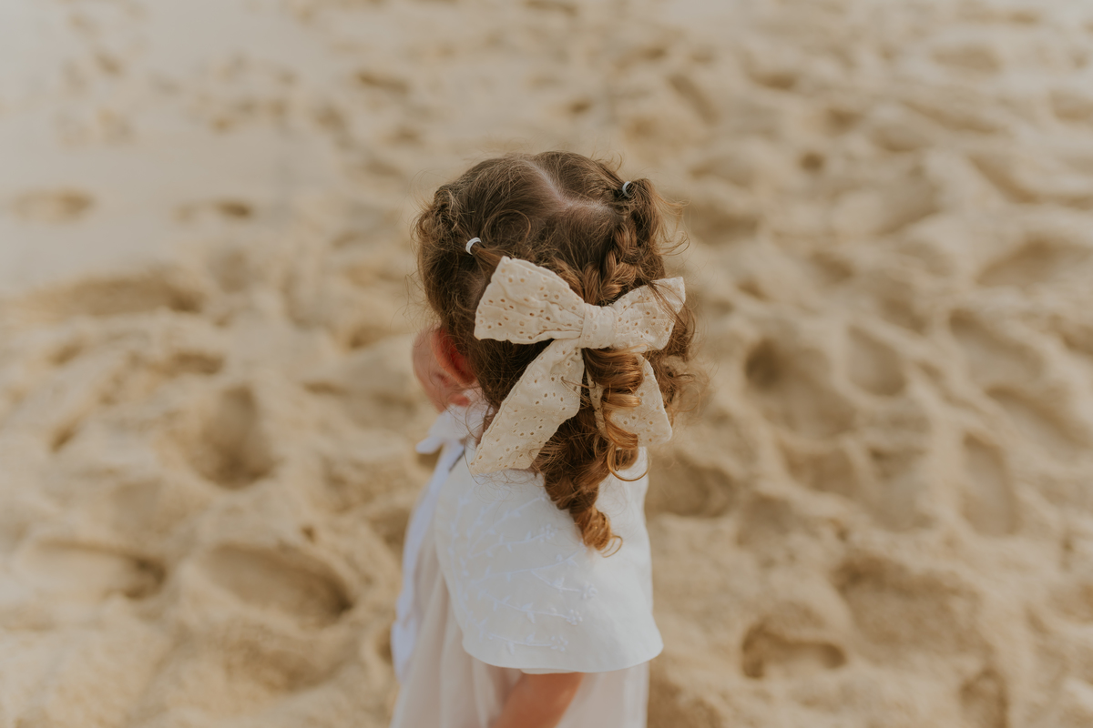 fotografia ensaio externo natureza familia fotografa rj Rio de Janeiro 3 anos barra da Tijuca ilha 3 praia 