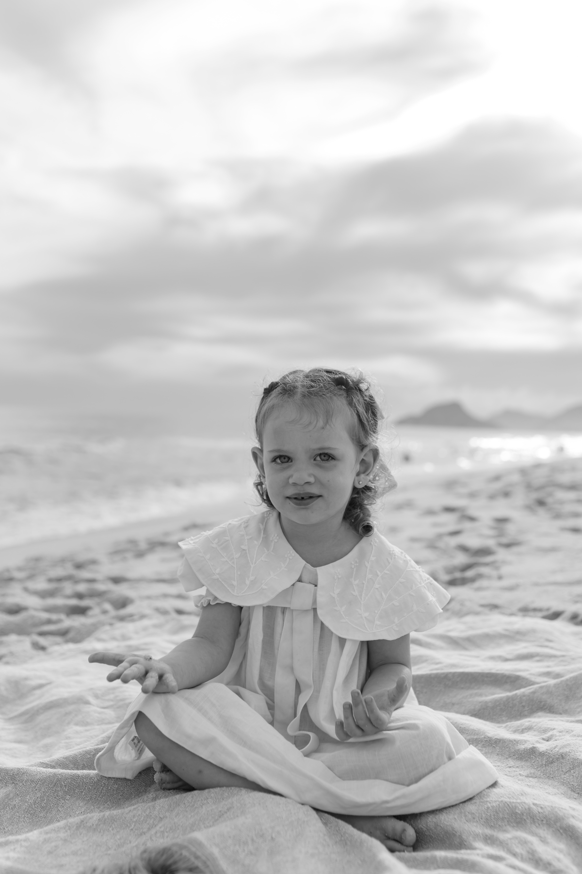 fotografia ensaio externo natureza familia fotografa rj Rio de Janeiro 3 anos barra da Tijuca ilha 3 praia 