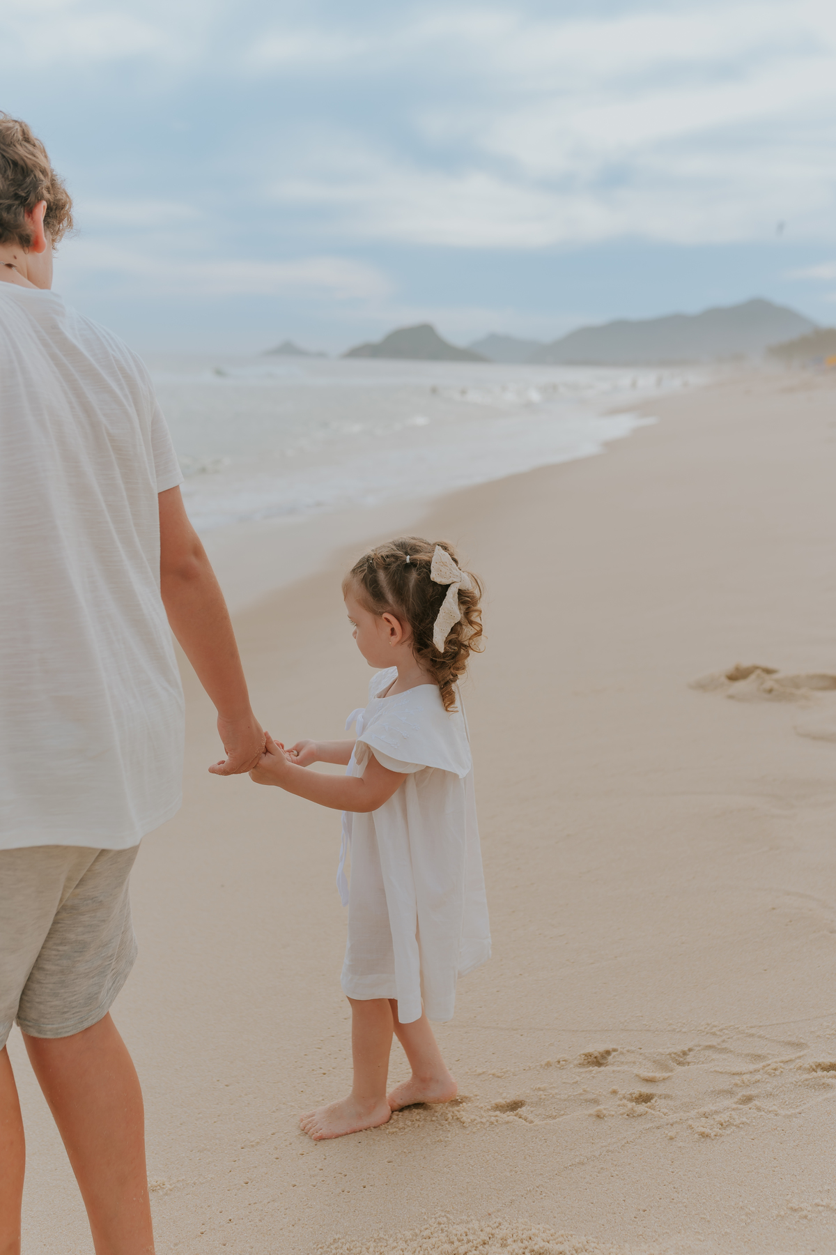 fotografia ensaio externo natureza familia fotografa rj Rio de Janeiro 3 anos barra da Tijuca ilha 3 praia 