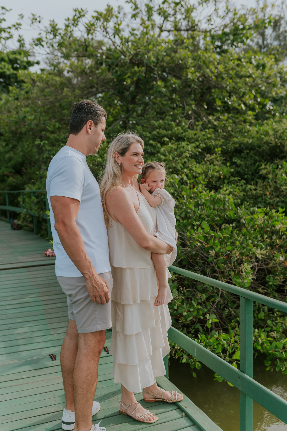 fotografia ensaio externo natureza familia fotografa rj Rio de Janeiro 3 anos barra da Tijuca ilha 3 praia 