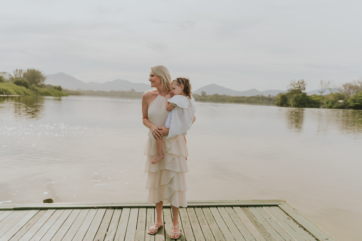 fotografia ensaio externo natureza familia fotografa rj Rio de Janeiro 3 anos barra da Tijuca ilha 3 praia 