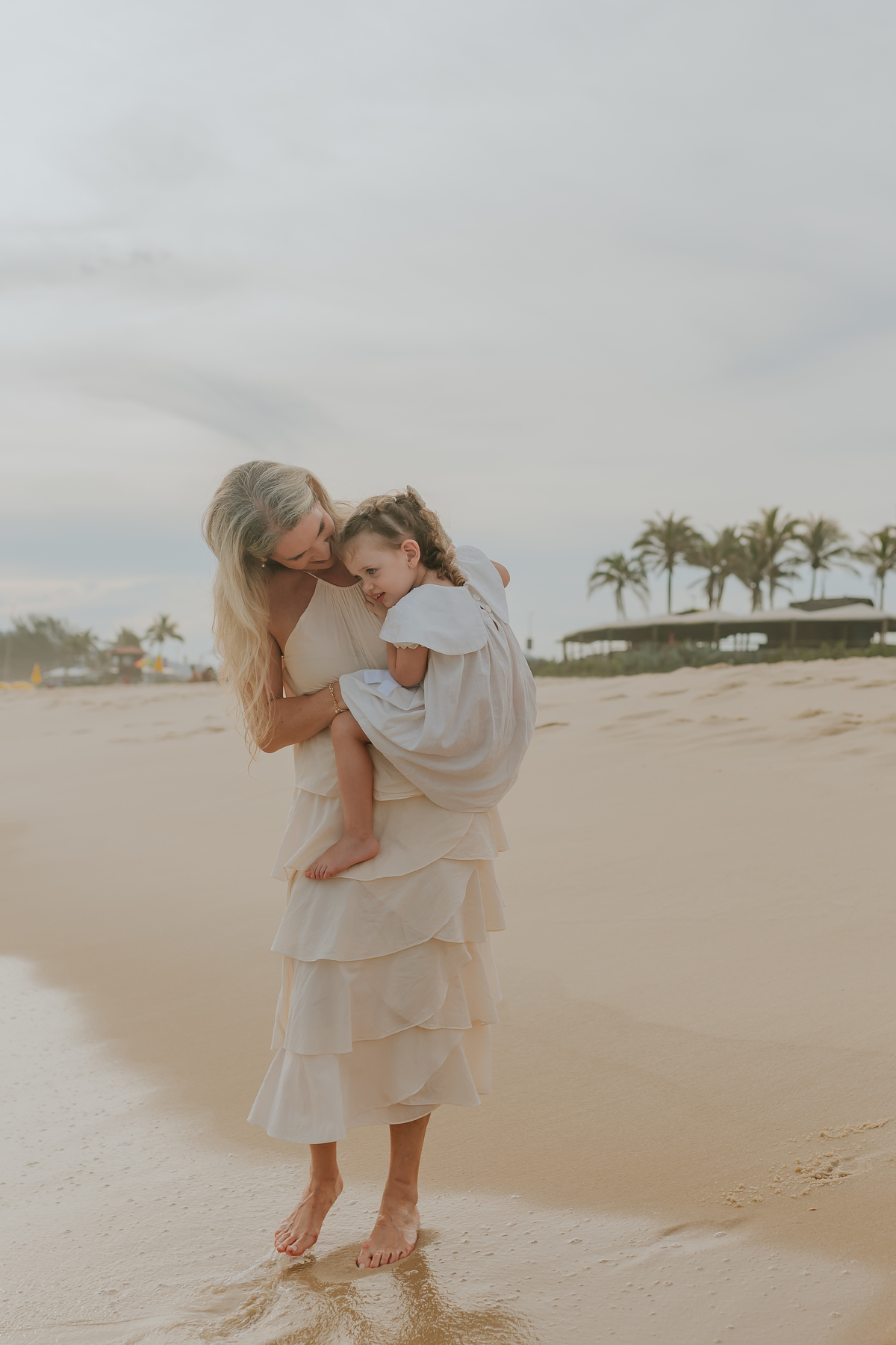 fotografia ensaio externo natureza familia fotografa rj Rio de Janeiro 3 anos barra da Tijuca ilha 3 praia 