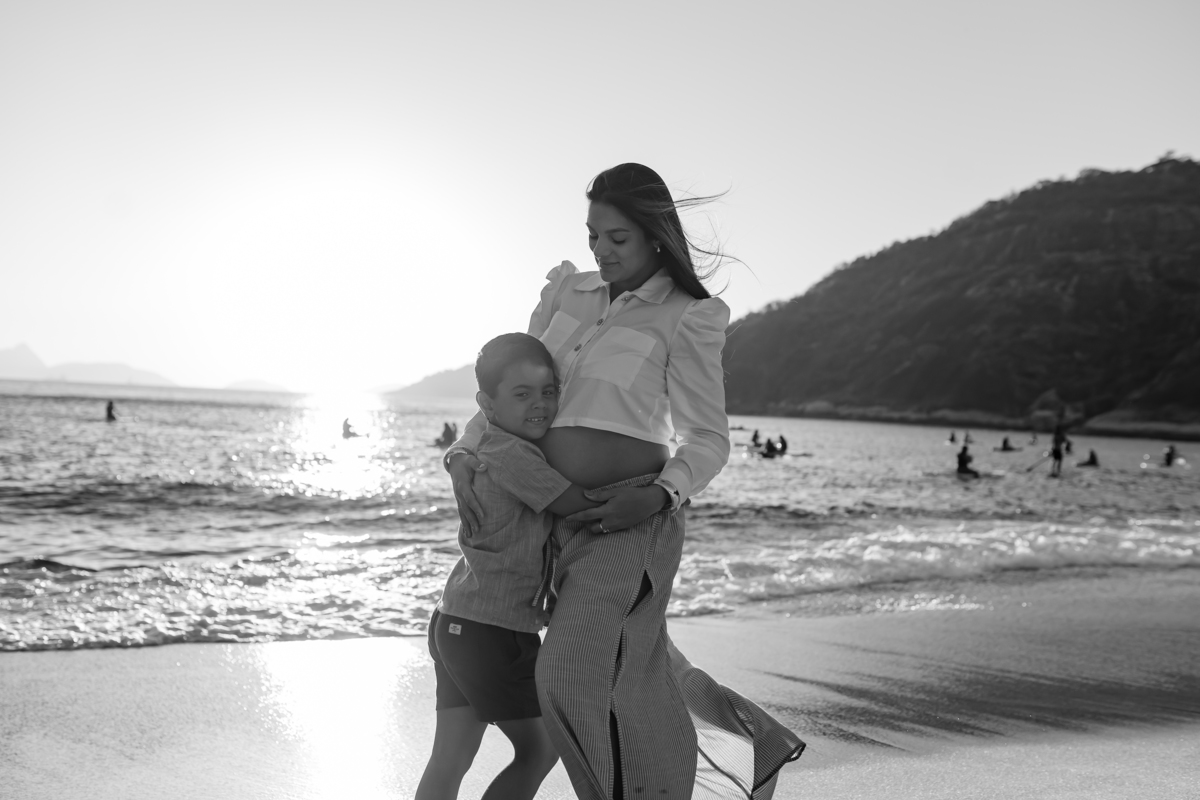 fotografa ensaio gravida gestante praia vermelha urca zona sul Rio de Janeiro rj fotografa familia amanhecer externo 