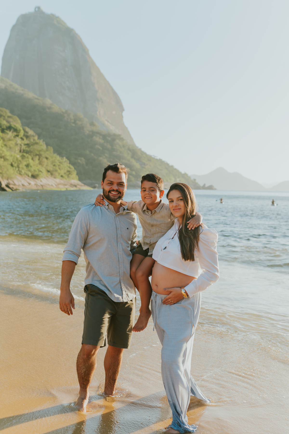 fotografa ensaio gravida gestante praia vermelha urca zona sul Rio de Janeiro rj fotografa familia amanhecer externo 