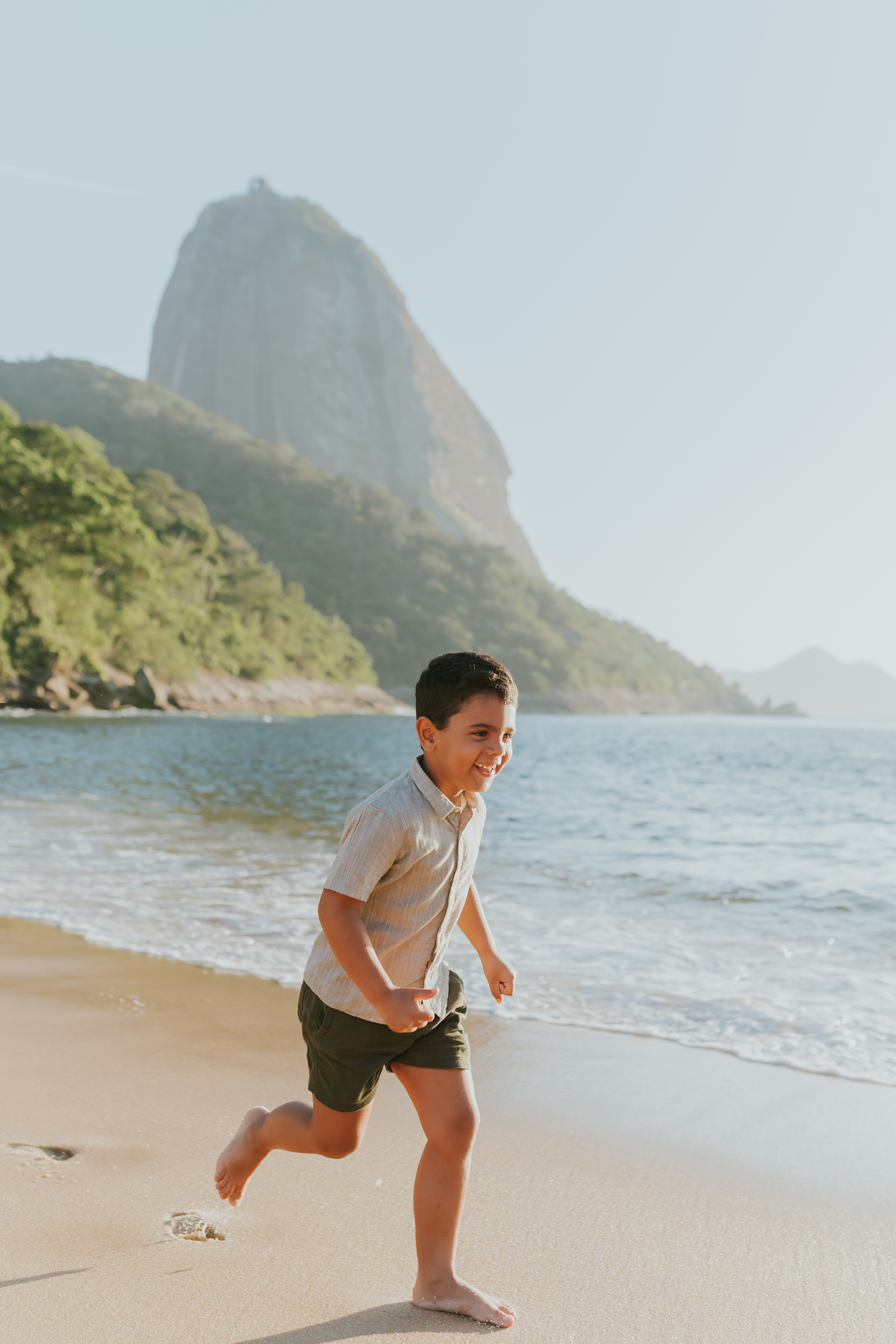 fotografa ensaio gravida gestante praia vermelha urca zona sul Rio de Janeiro rj fotografa familia amanhecer externo 