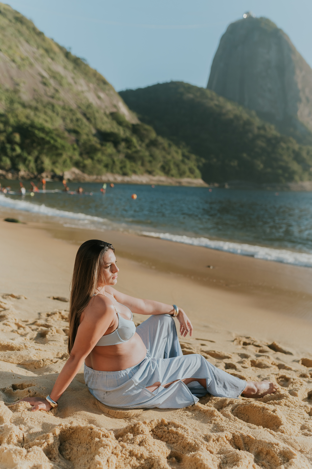 fotografa ensaio gravida gestante praia vermelha urca zona sul Rio de Janeiro rj fotografa familia amanhecer externo 