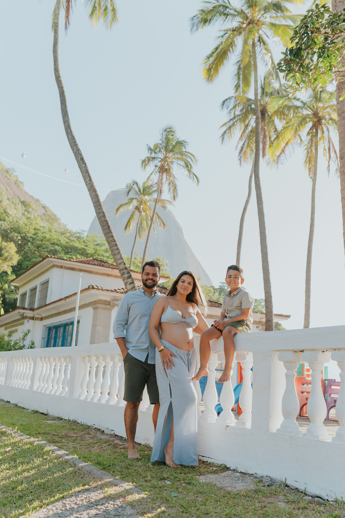 fotografa ensaio gravida gestante praia vermelha urca zona sul Rio de Janeiro rj fotografa familia amanhecer externo 