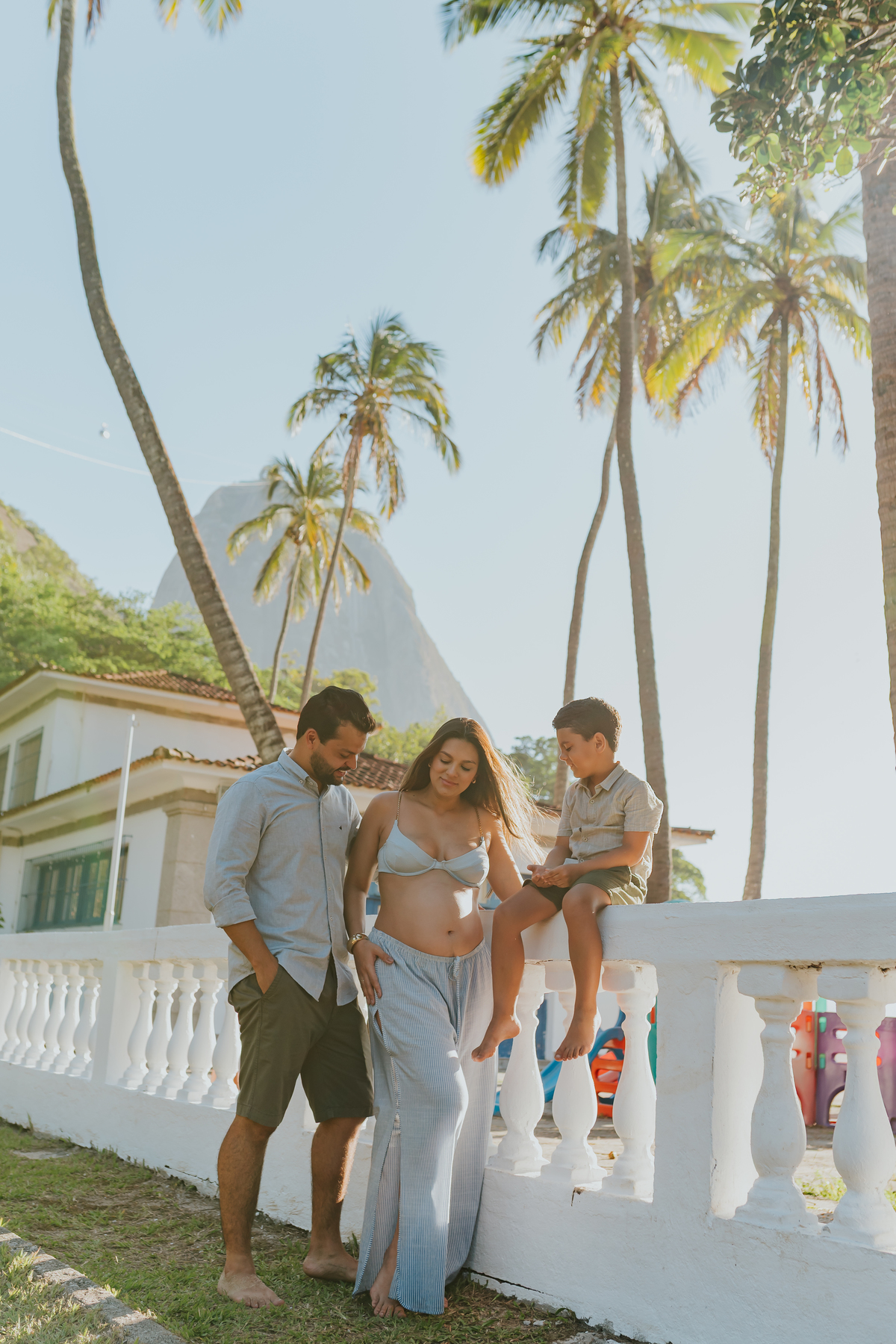 fotografa ensaio gravida gestante praia vermelha urca zona sul Rio de Janeiro rj fotografa familia amanhecer externo 