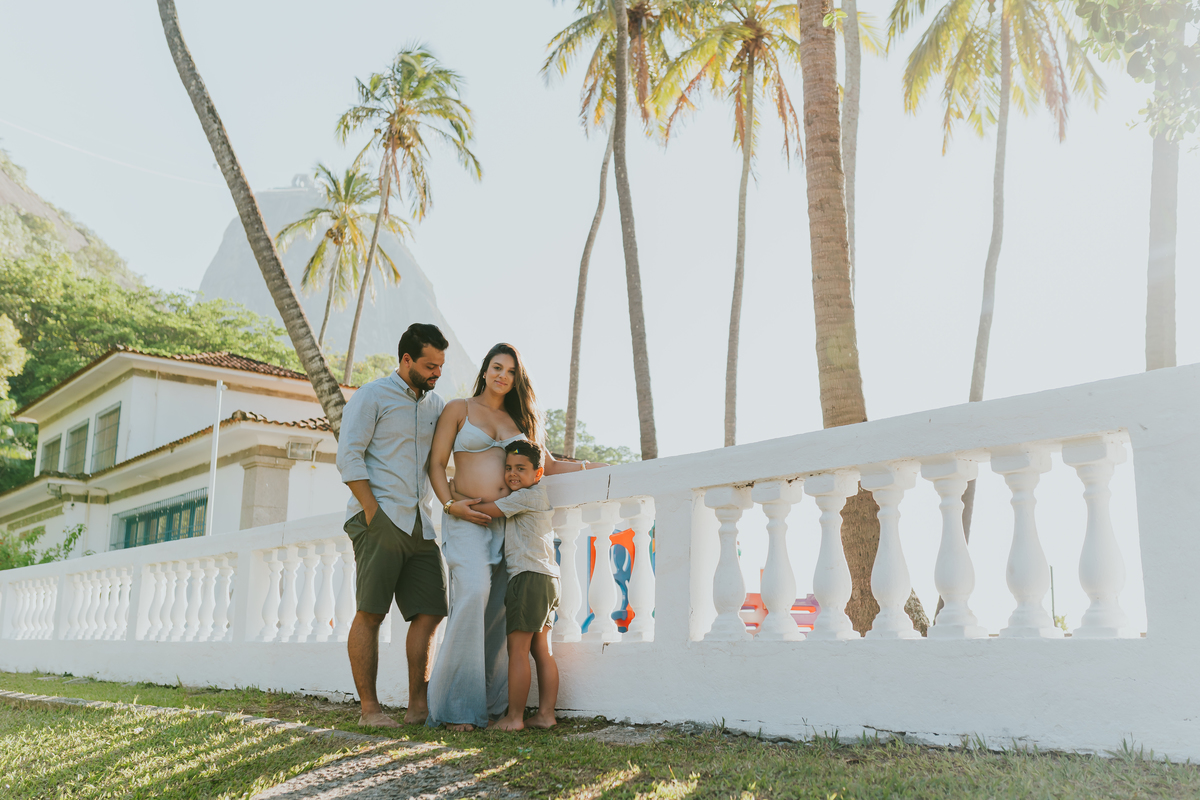 fotografa ensaio gravida gestante praia vermelha urca zona sul Rio de Janeiro rj fotografa familia amanhecer externo 