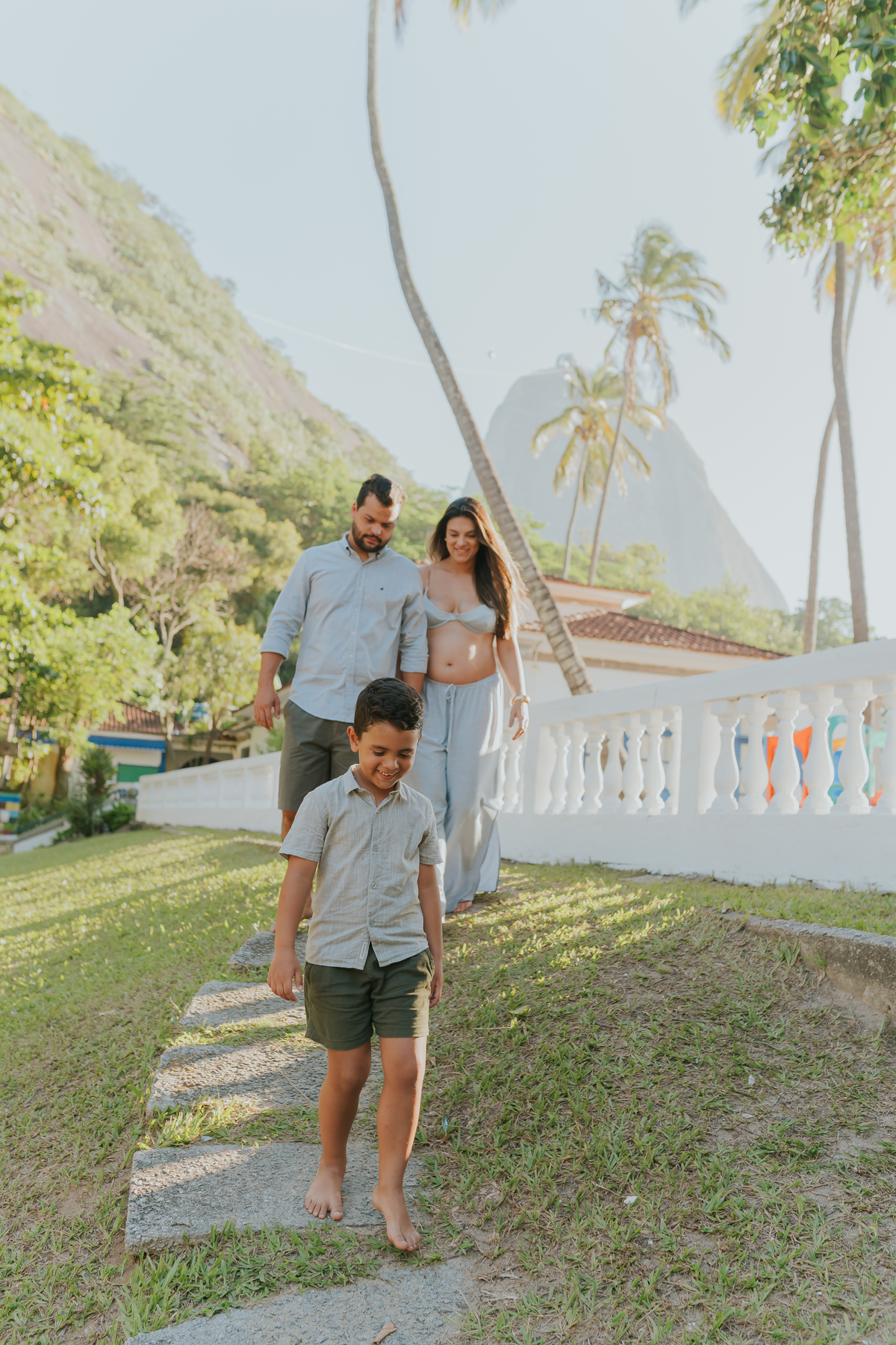 fotografa ensaio gravida gestante praia vermelha urca zona sul Rio de Janeiro rj fotografa familia amanhecer externo 
