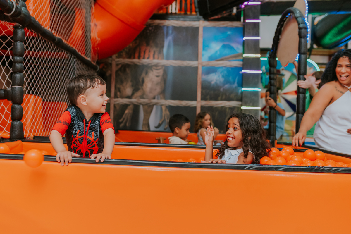 fotografia fotográfa festa infantil casa de festas 3 ano tema homem aranha rio de Janeiro rj evento barra da Tijuca família 