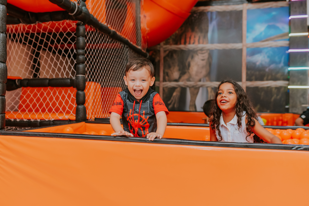 fotografia fotográfa festa infantil casa de festas 3 ano tema homem aranha rio de Janeiro rj evento barra da Tijuca família 