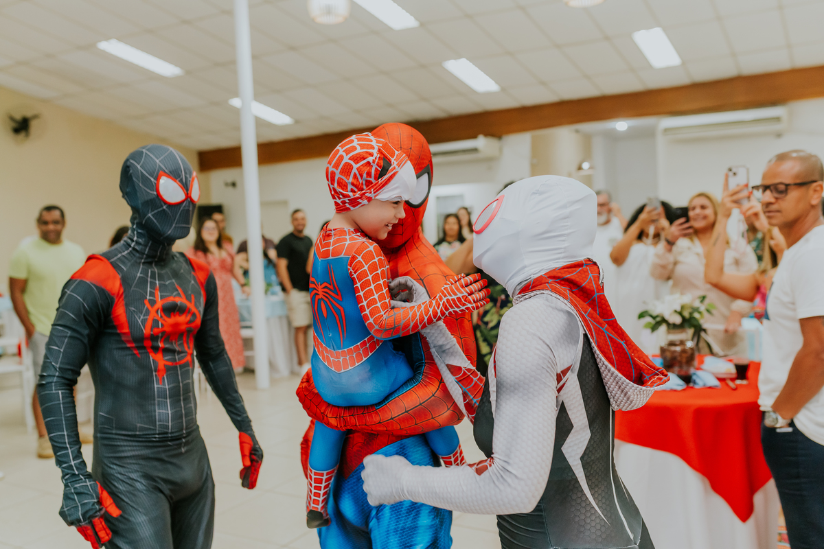 fotografia fotográfa festa infantil casa de festas 3 ano tema homem aranha rio de Janeiro rj evento barra da Tijuca família 