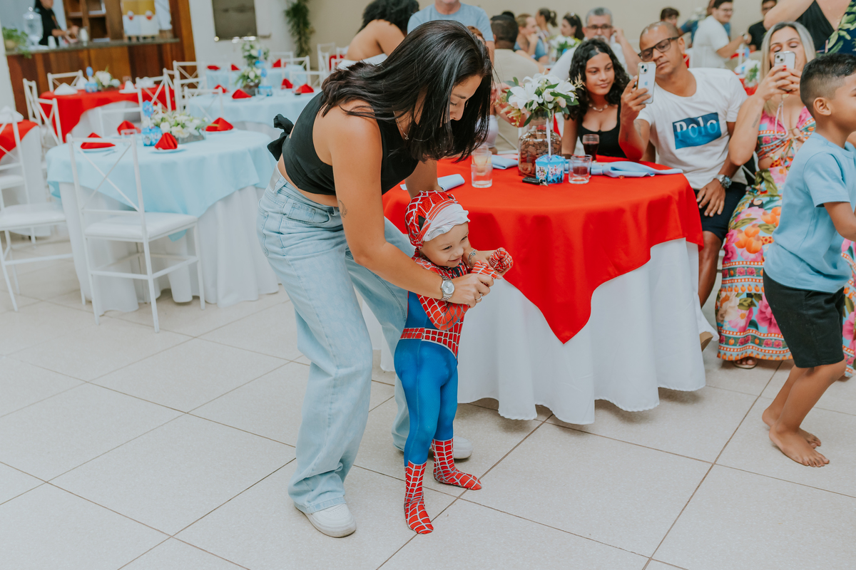 fotografia fotográfa festa infantil casa de festas 3 ano tema homem aranha rio de Janeiro rj evento barra da Tijuca família 