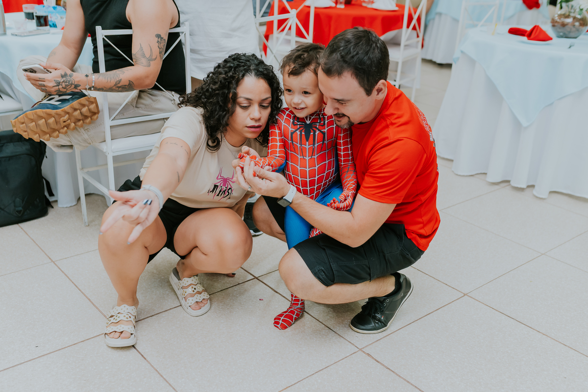 fotografia fotográfa festa infantil casa de festas 3 ano tema homem aranha rio de Janeiro rj evento barra da Tijuca família 