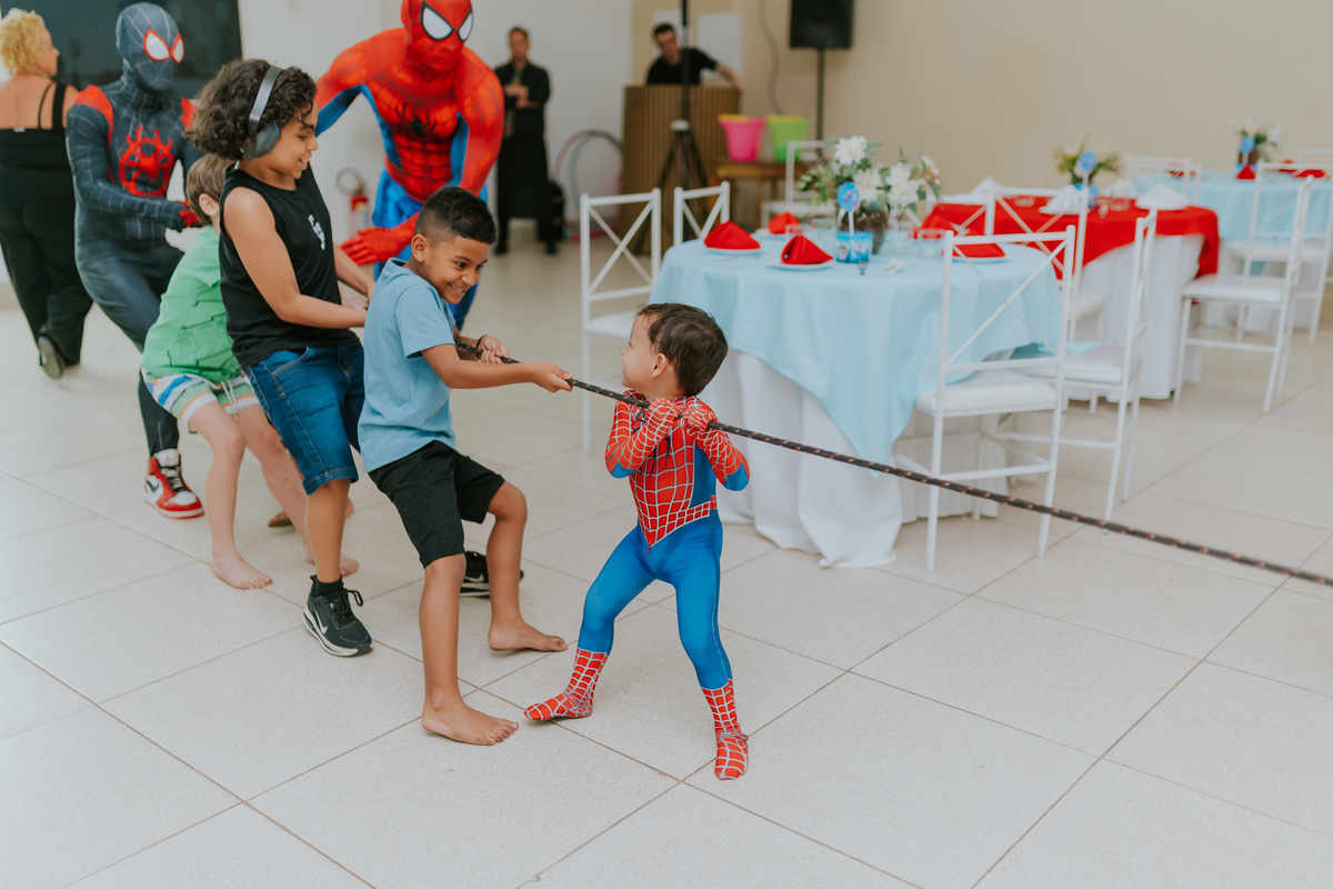 fotografia fotográfa festa infantil casa de festas 3 ano tema homem aranha rio de Janeiro rj evento barra da Tijuca família 