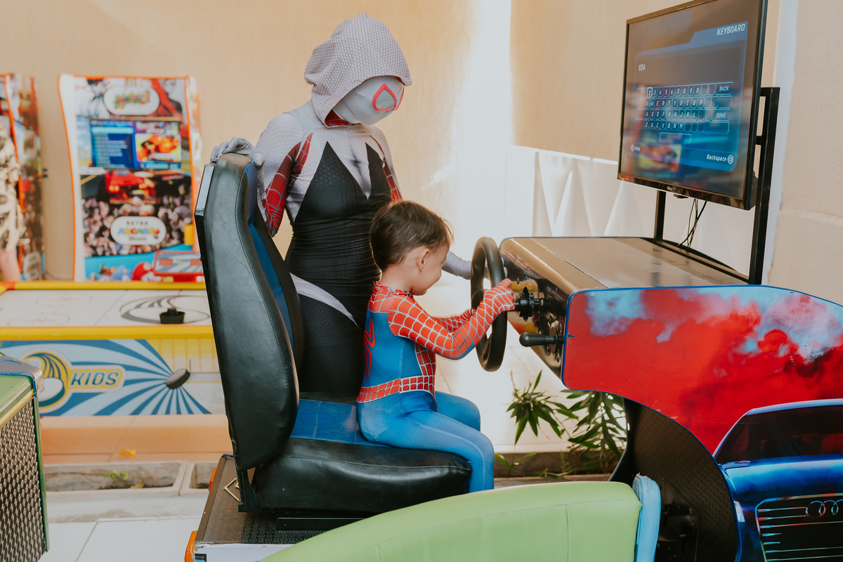 fotografia fotográfa festa infantil casa de festas 3 ano tema homem aranha rio de Janeiro rj evento barra da Tijuca família 