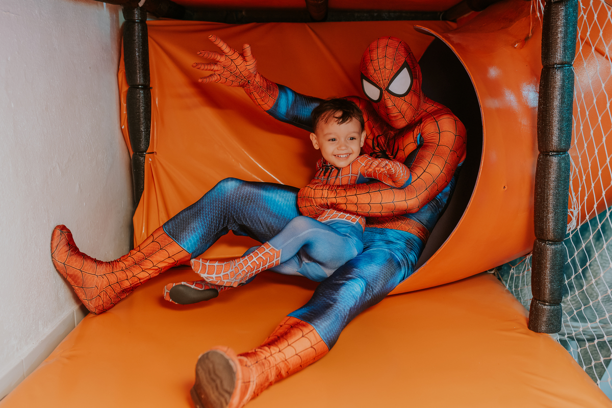 fotografia fotográfa festa infantil casa de festas 3 ano tema homem aranha rio de Janeiro rj evento barra da Tijuca família 