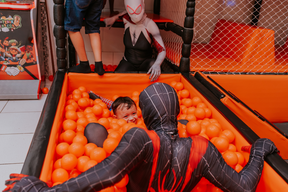 fotografia fotográfa festa infantil casa de festas 3 ano tema homem aranha rio de Janeiro rj evento barra da Tijuca família 