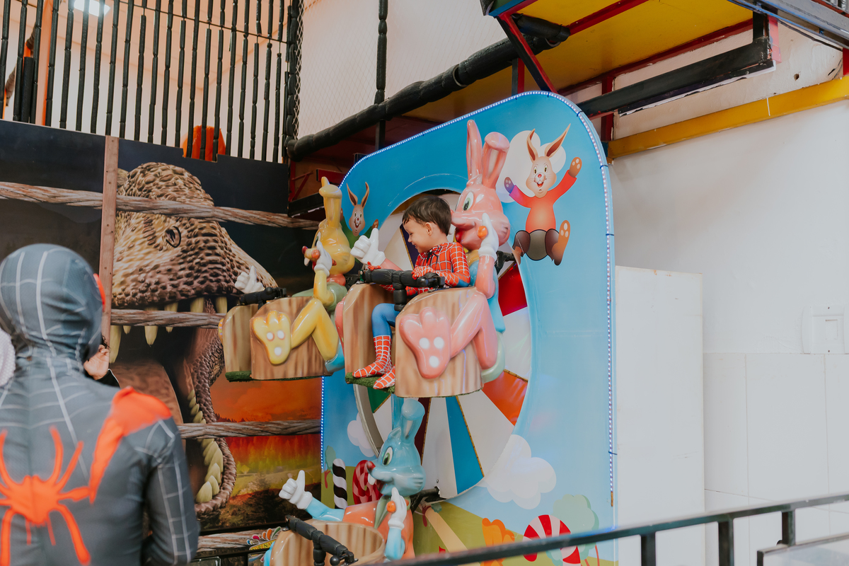 fotografia fotográfa festa infantil casa de festas 3 ano tema homem aranha rio de Janeiro rj evento barra da Tijuca família 