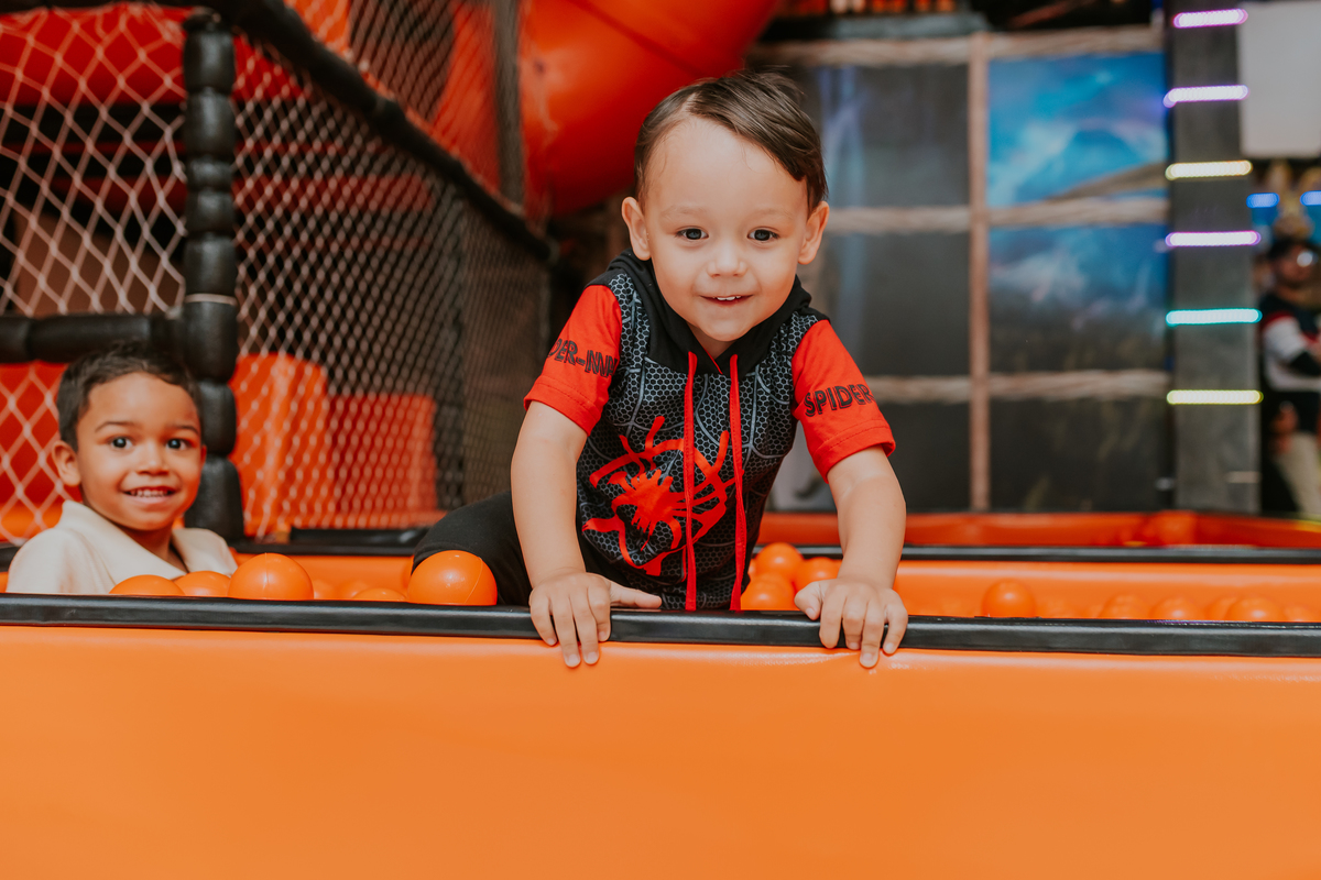 fotografia fotográfa festa infantil casa de festas 3 ano tema homem aranha rio de Janeiro rj evento barra da Tijuca família 