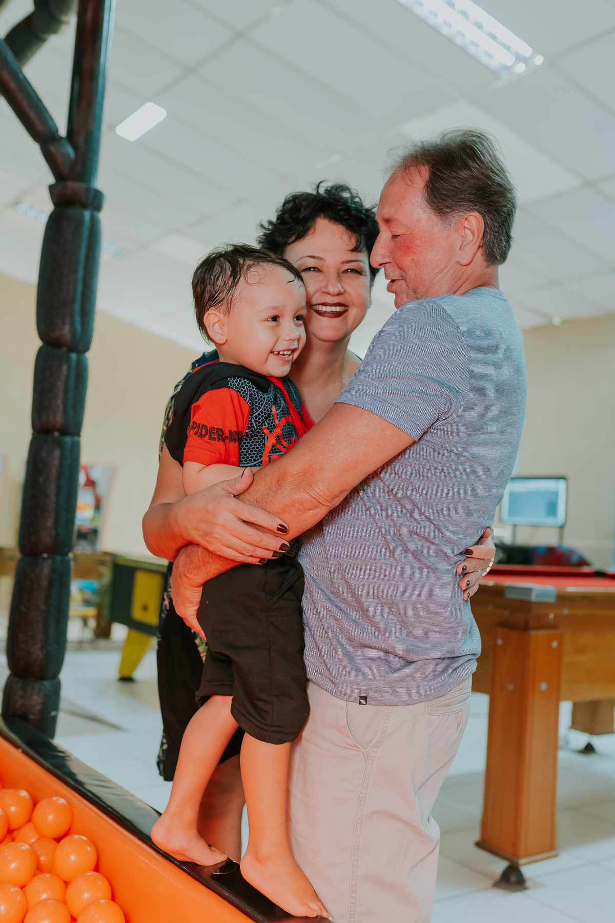 fotografia fotográfa festa infantil casa de festas 3 ano tema homem aranha rio de Janeiro rj evento barra da Tijuca família 