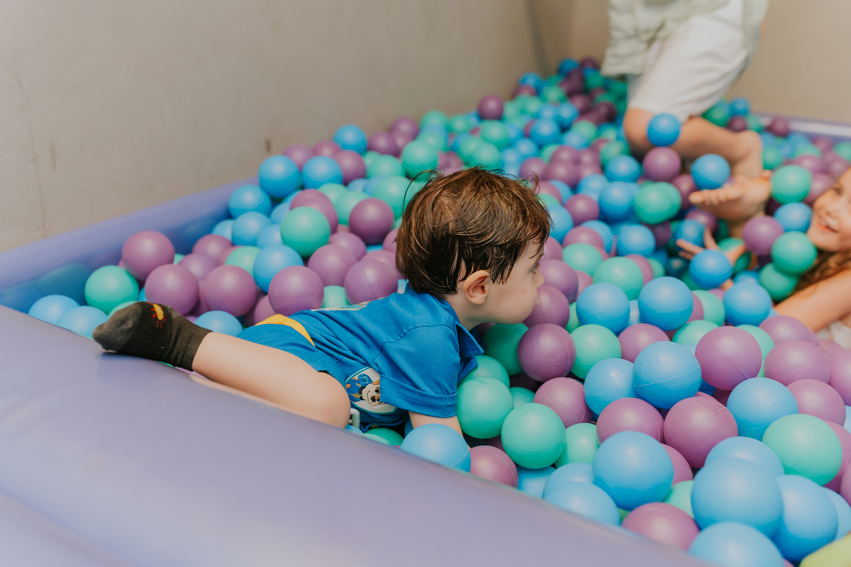 festa infantil rio de janeiro 2 anos Nicolas fotografa fotografia rj casa de festa quintal Araguaia Jacarepagua familia 