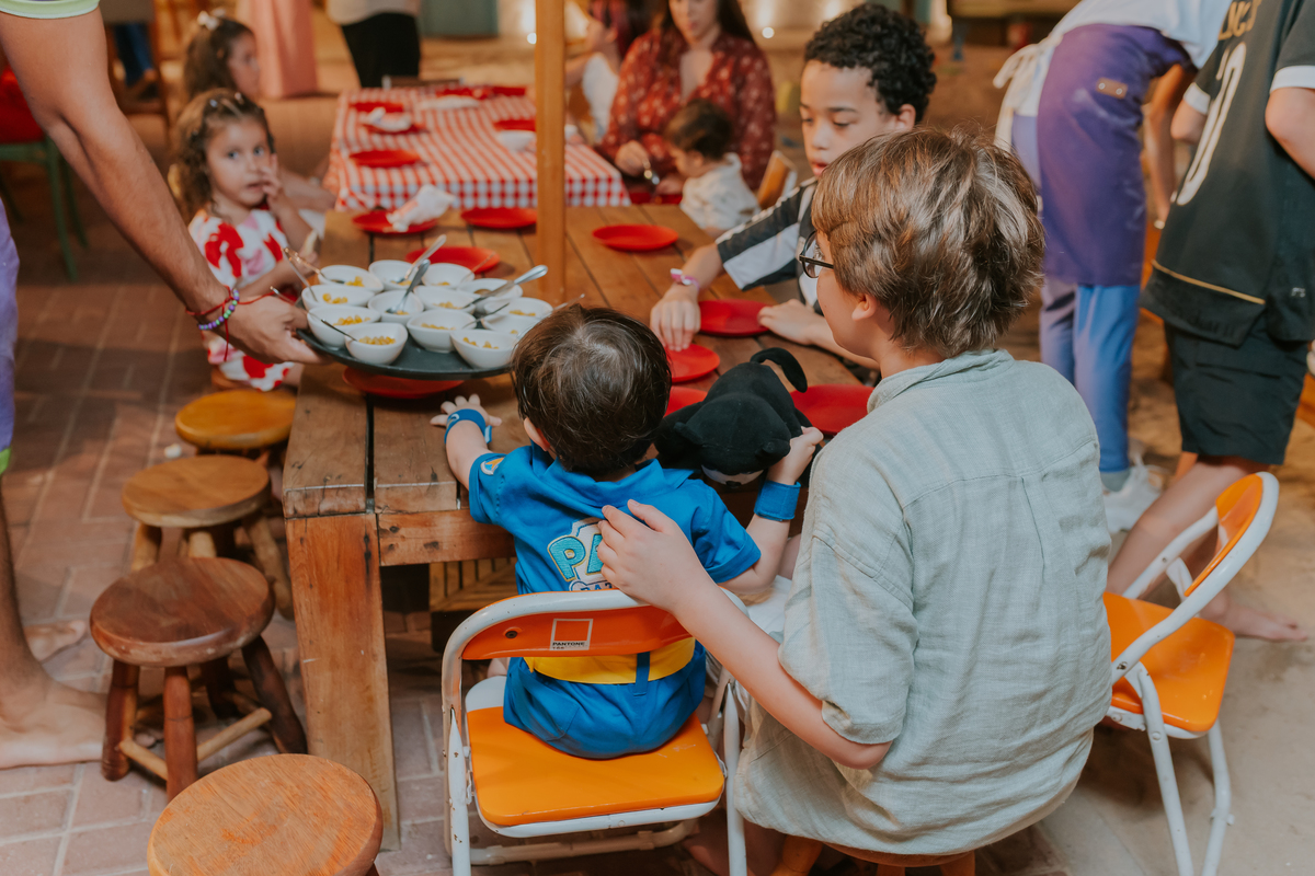 festa infantil rio de janeiro 2 anos Nicolas fotografa fotografia rj casa de festa quintal Araguaia Jacarepagua familia 