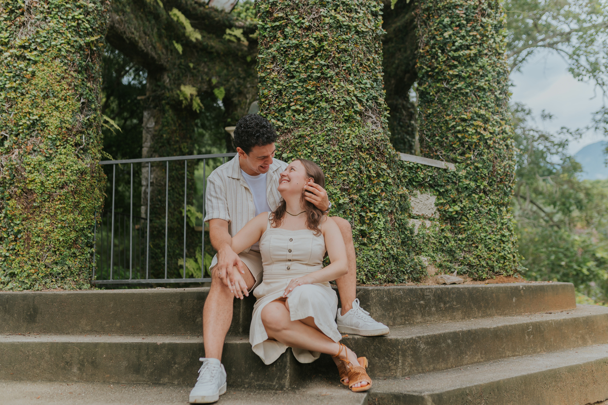 fotografia fotografa casal ensaio externo jardim botânico Rio de Janeiro pedido noivado casamento surpresa 