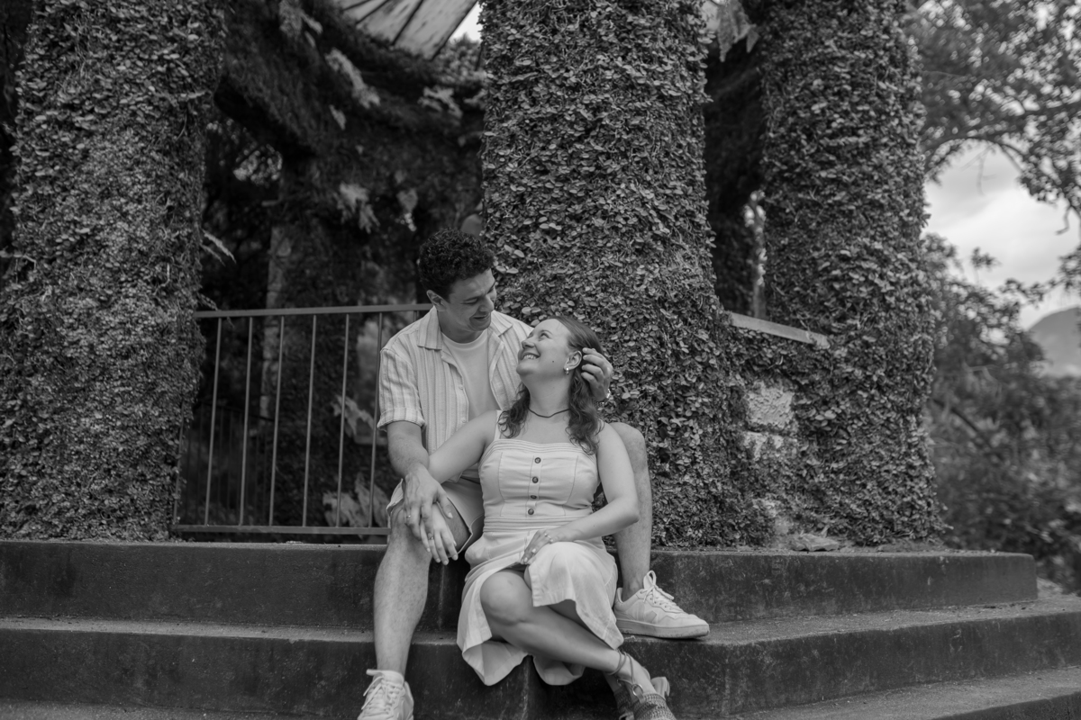 fotografia fotografa casal ensaio externo jardim botânico Rio de Janeiro pedido noivado casamento surpresa 