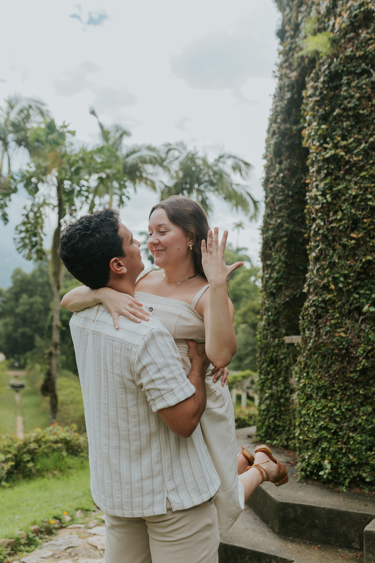 fotografia fotografa casal ensaio externo jardim botânico Rio de Janeiro pedido noivado casamento surpresa 