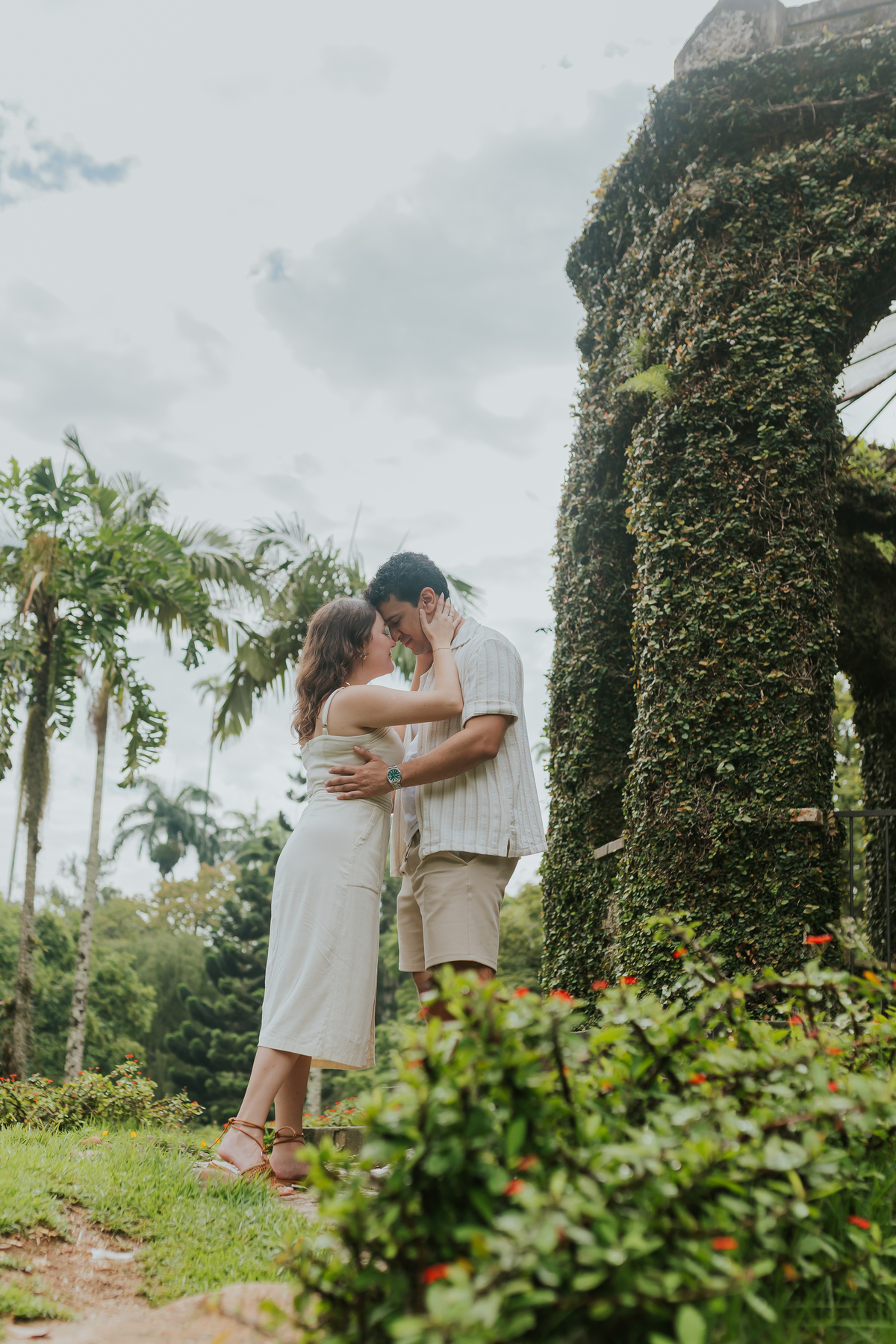 fotografia fotografa casal ensaio externo jardim botânico Rio de Janeiro pedido noivado casamento surpresa 
