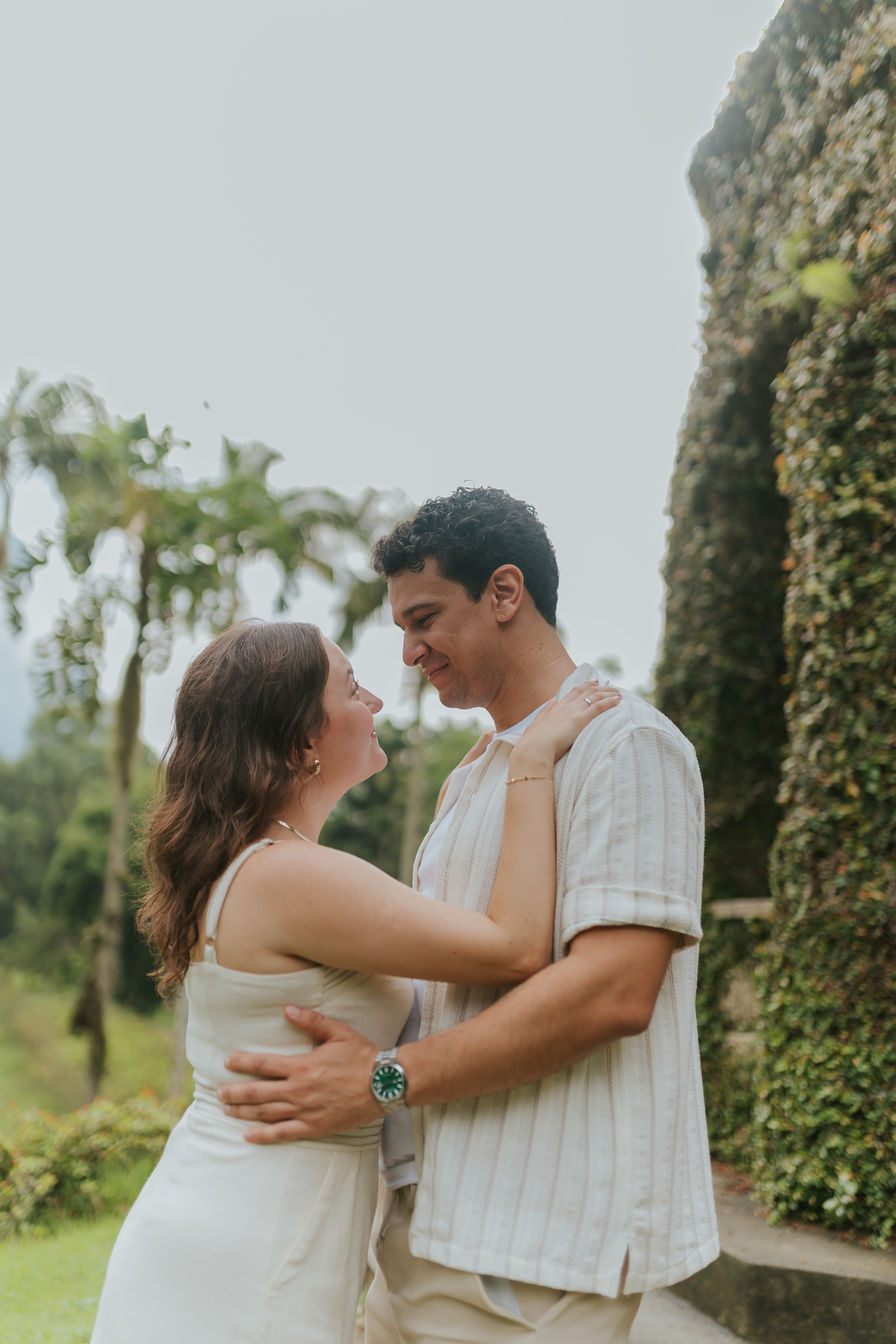 fotografia fotografa casal ensaio externo jardim botânico Rio de Janeiro pedido noivado casamento surpresa 