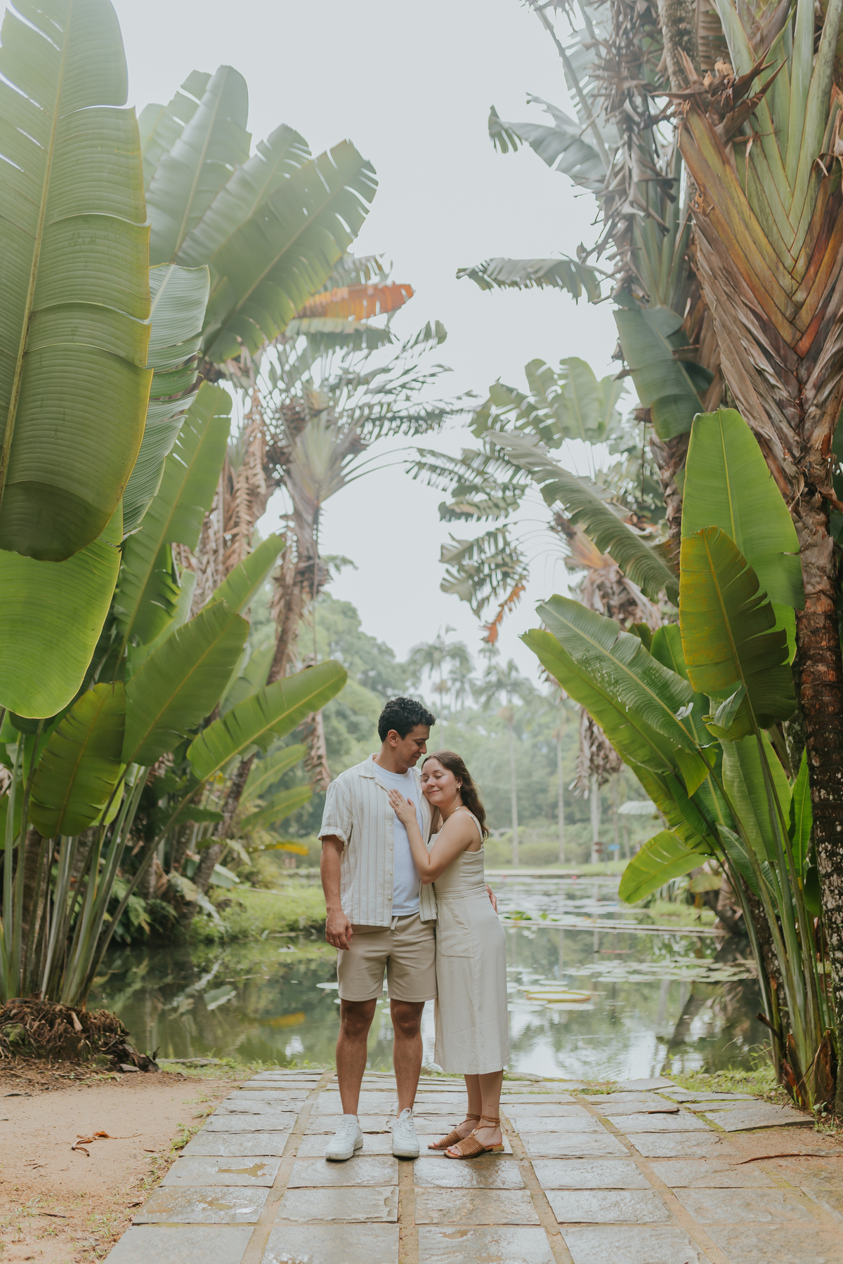 fotografia fotografa casal ensaio externo jardim botânico Rio de Janeiro pedido noivado casamento surpresa 