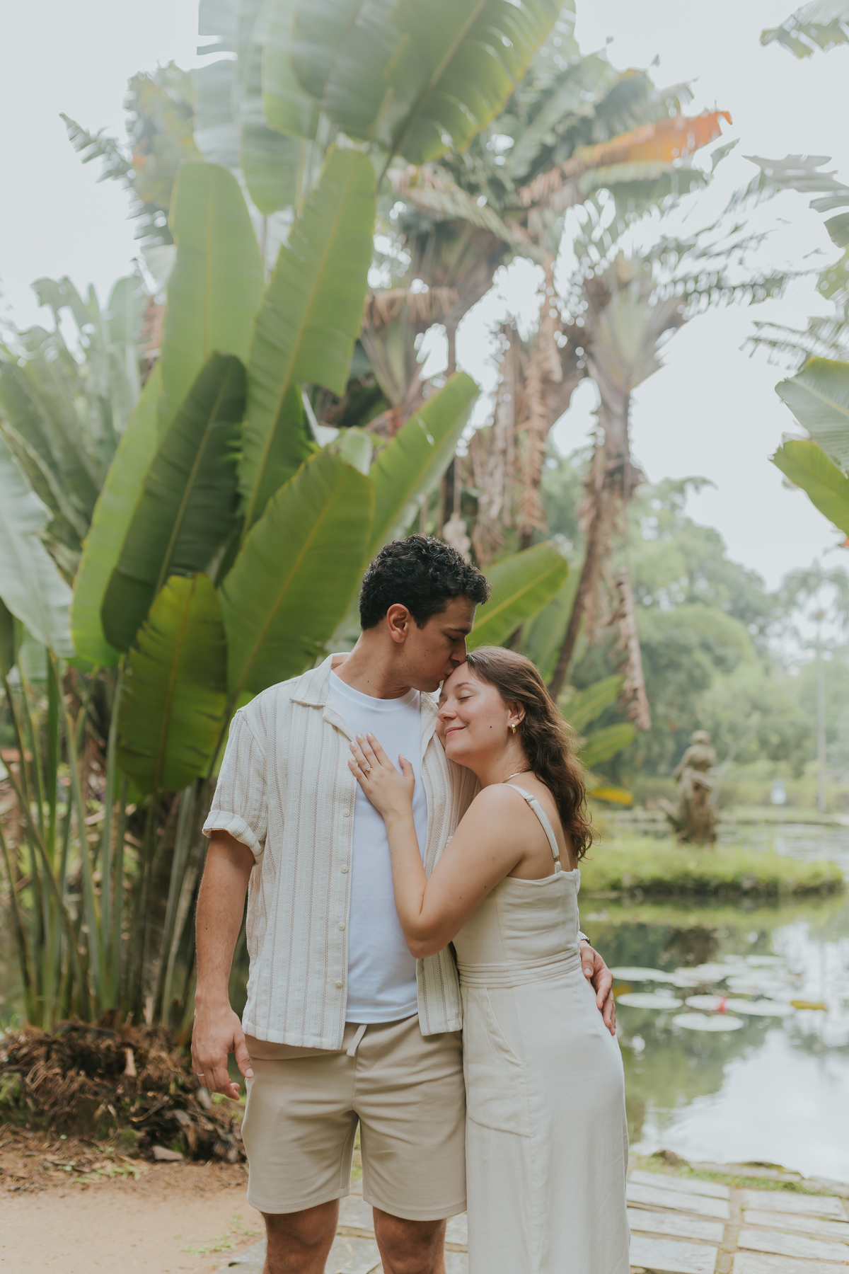 fotografia fotografa casal ensaio externo jardim botânico Rio de Janeiro pedido noivado casamento surpresa 