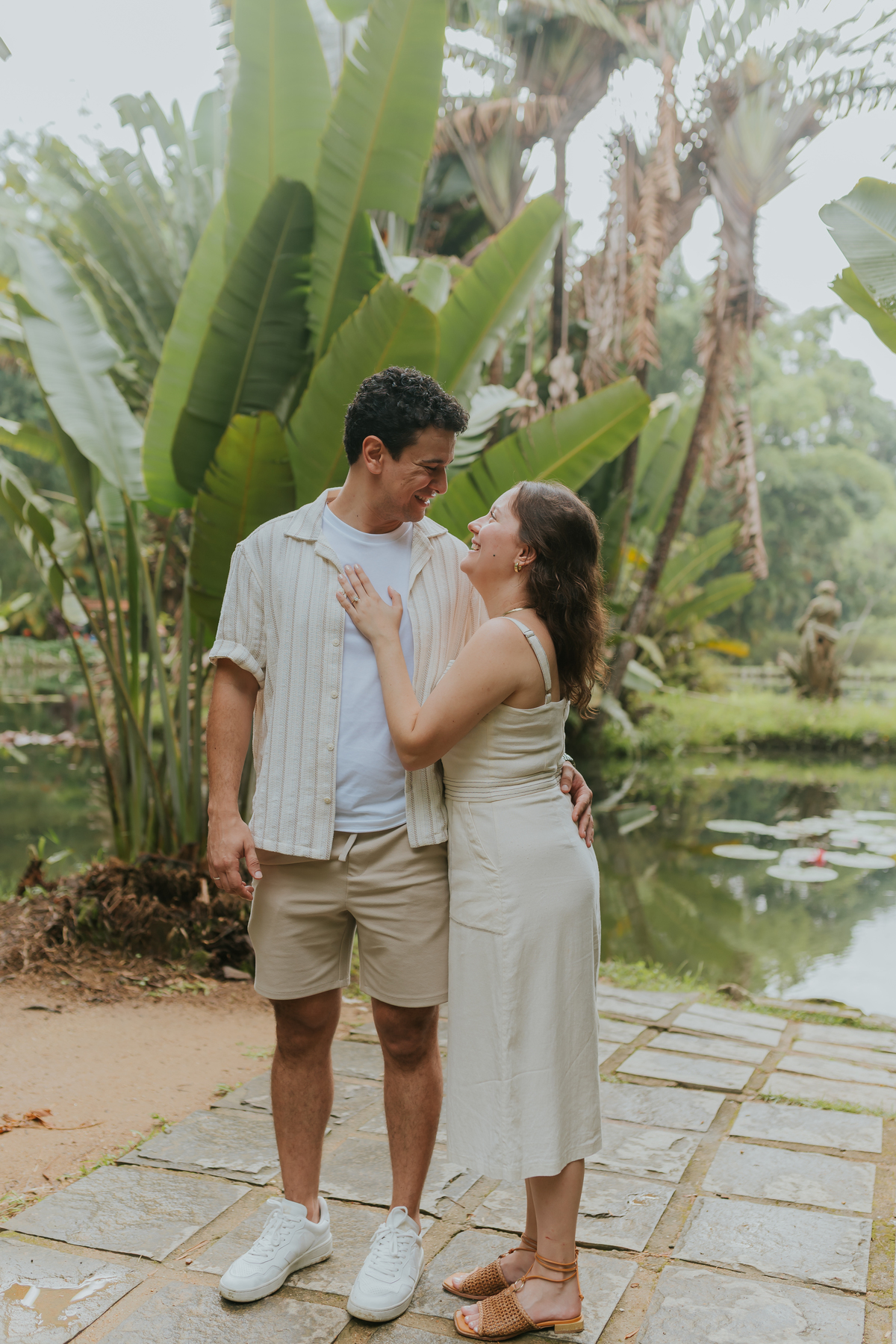 fotografia fotografa casal ensaio externo jardim botânico Rio de Janeiro pedido noivado casamento surpresa 