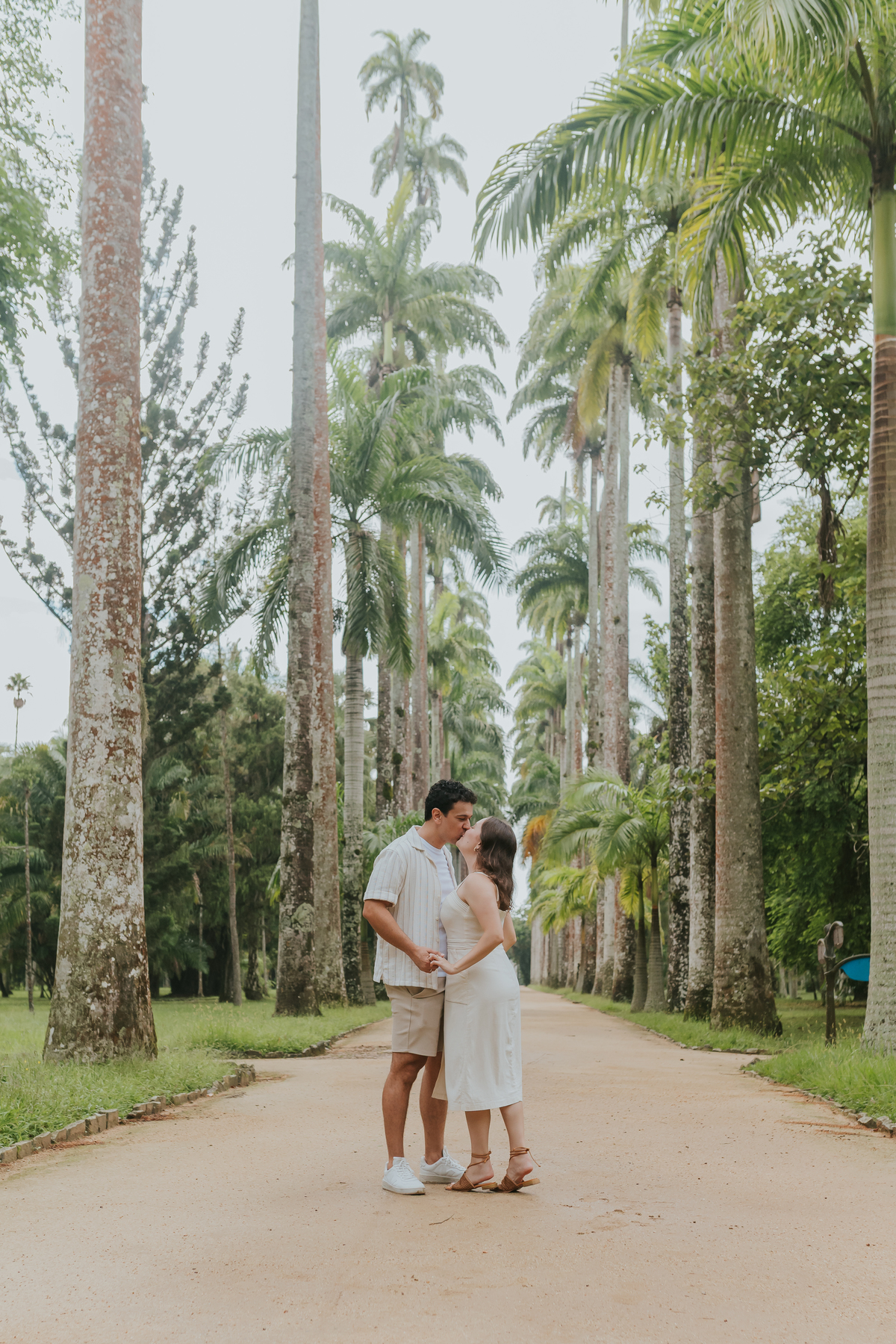 fotografia fotografa casal ensaio externo jardim botânico Rio de Janeiro pedido noivado casamento surpresa 