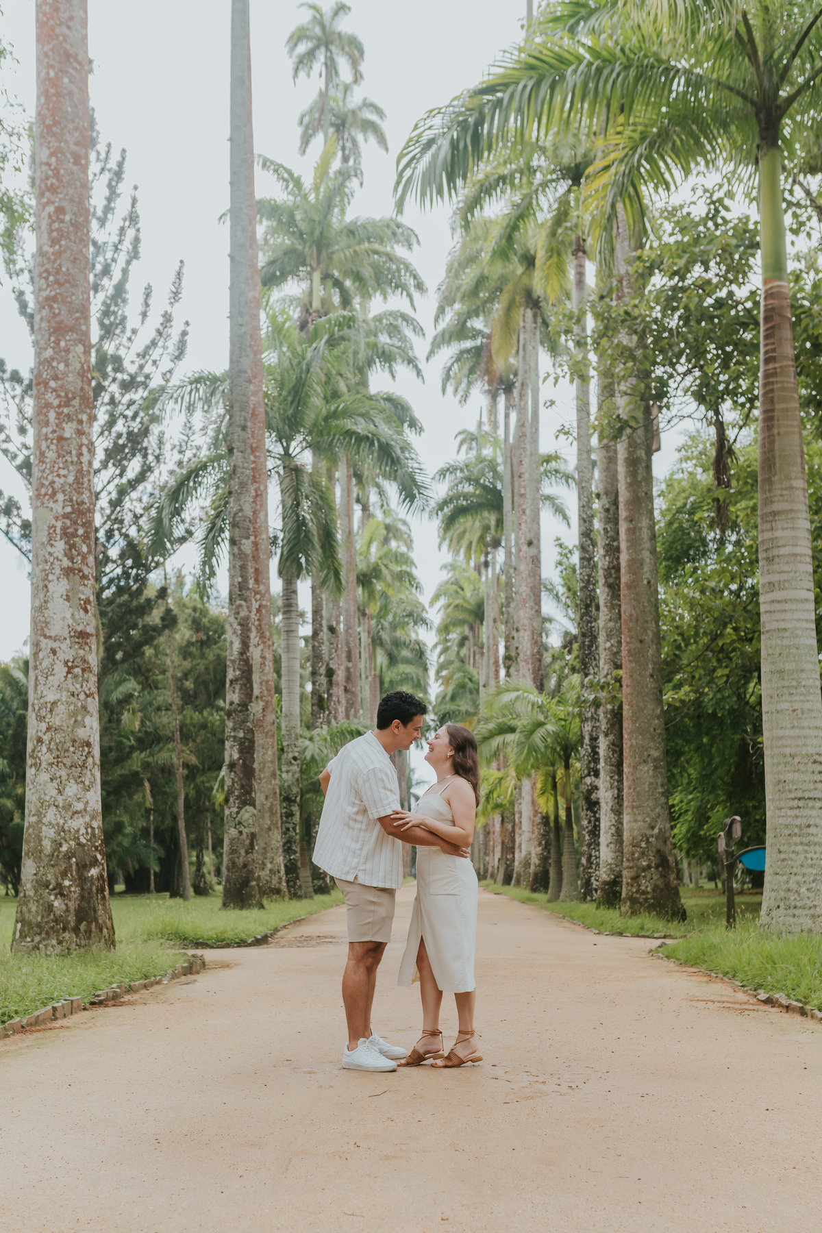 fotografia fotografa casal ensaio externo jardim botânico Rio de Janeiro pedido noivado casamento surpresa 