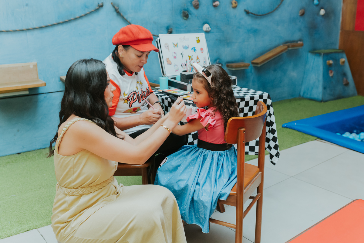 fotografa fotografia festa infantil 5 anos Laura espoleta barato de Lucena rio de janeiro rj familia casa de festas 