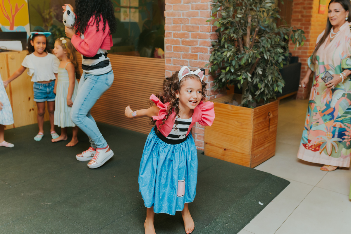 fotografa fotografia festa infantil 5 anos Laura espoleta barato de Lucena rio de janeiro rj familia casa de festas 