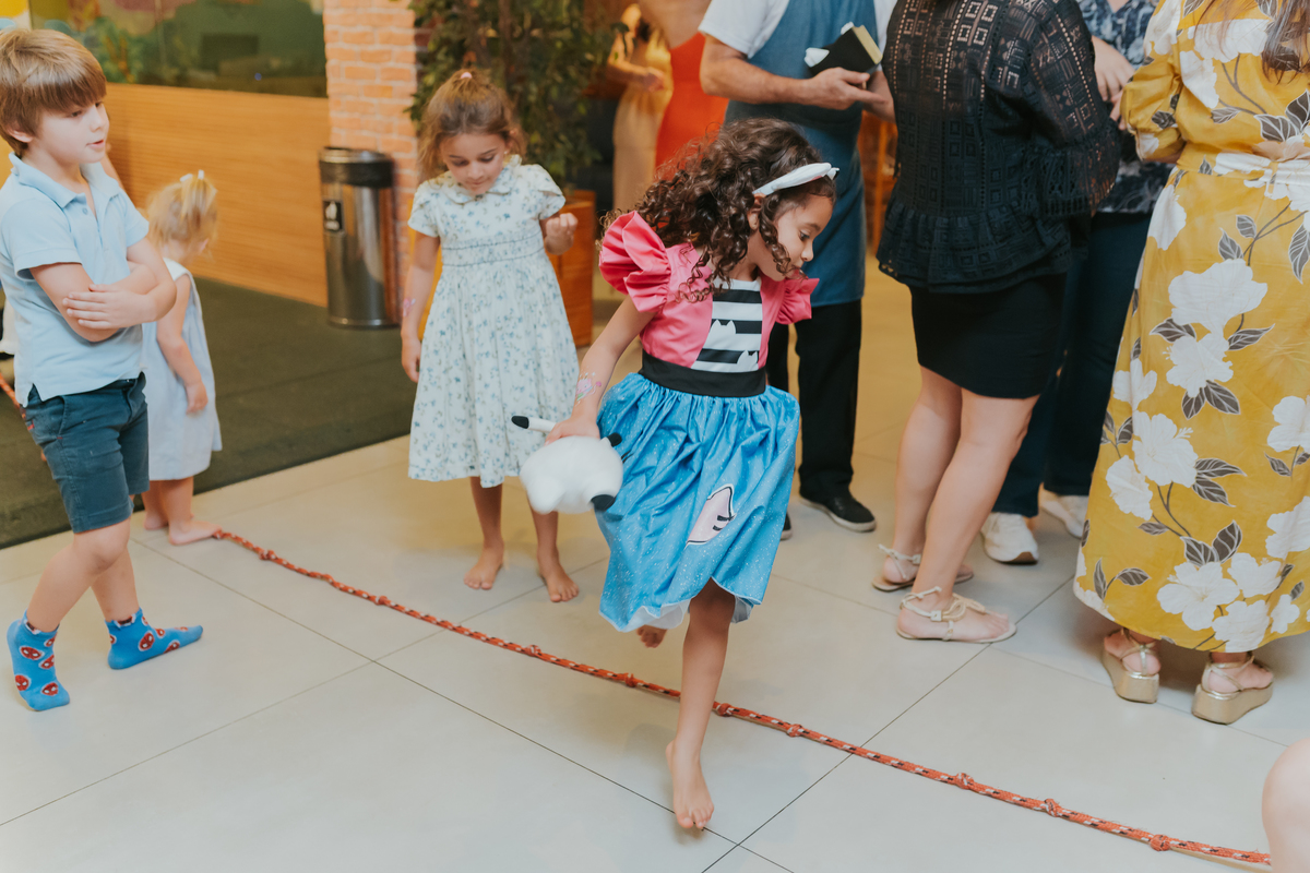 fotografa fotografia festa infantil 5 anos Laura espoleta barato de Lucena rio de janeiro rj familia casa de festas 