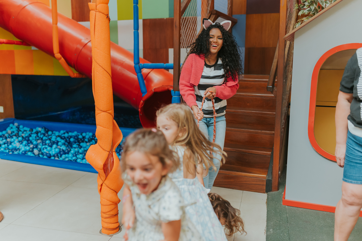 fotografa fotografia festa infantil 5 anos Laura espoleta barato de Lucena rio de janeiro rj familia casa de festas 