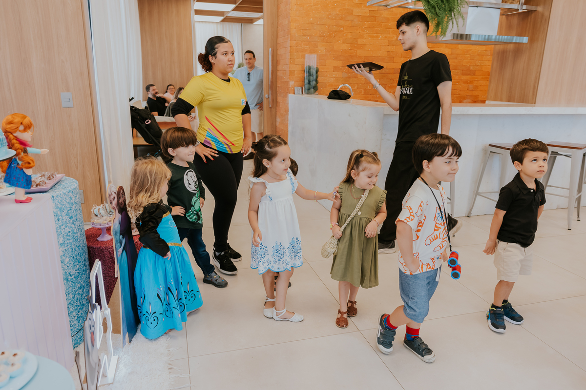 fotografia festa infantil fotografa familia 4 anos Cecilia tema Frozen botafogo zona sul rio de janeiro rj evento 