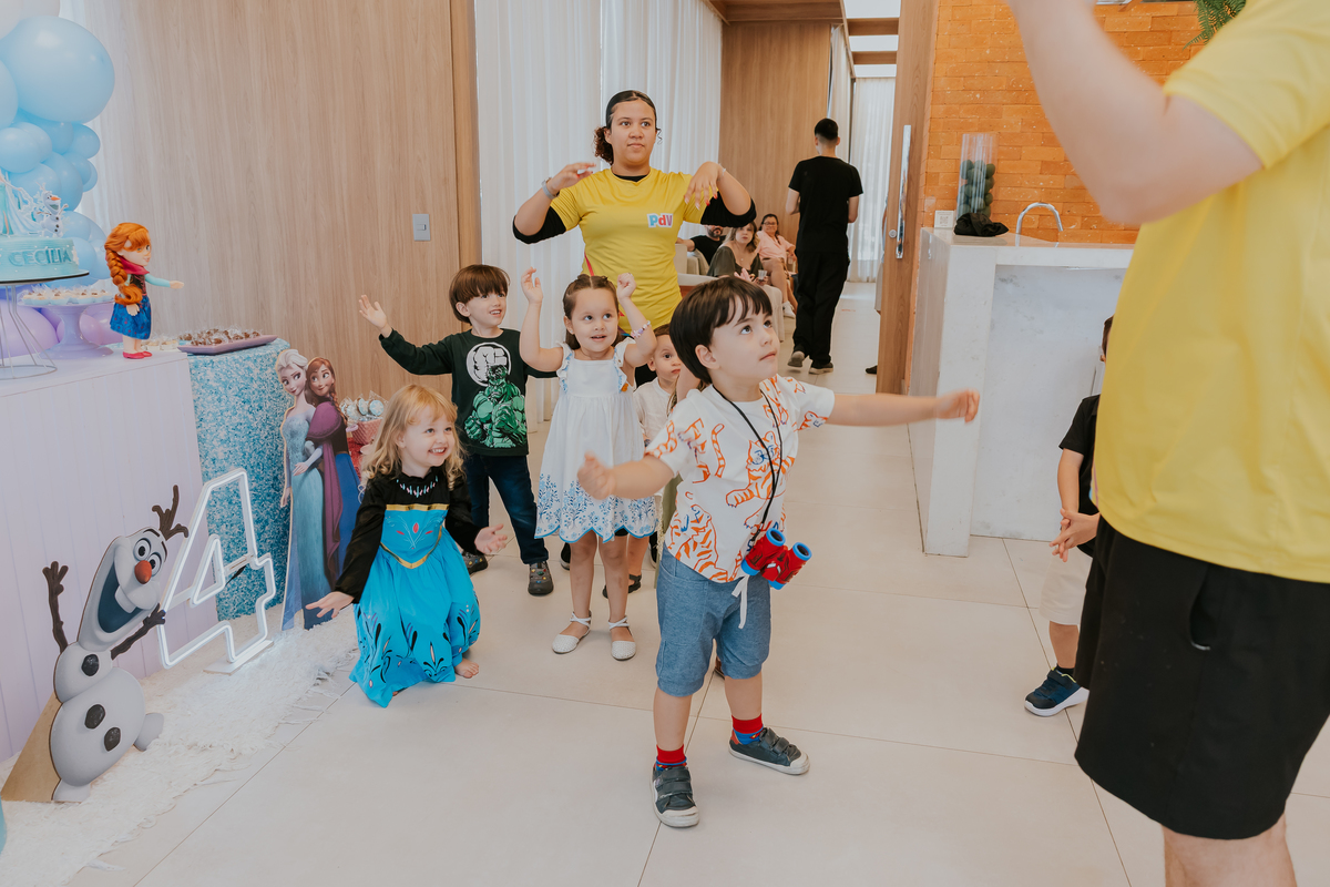 fotografia festa infantil fotografa familia 4 anos Cecilia tema Frozen botafogo zona sul rio de janeiro rj evento 