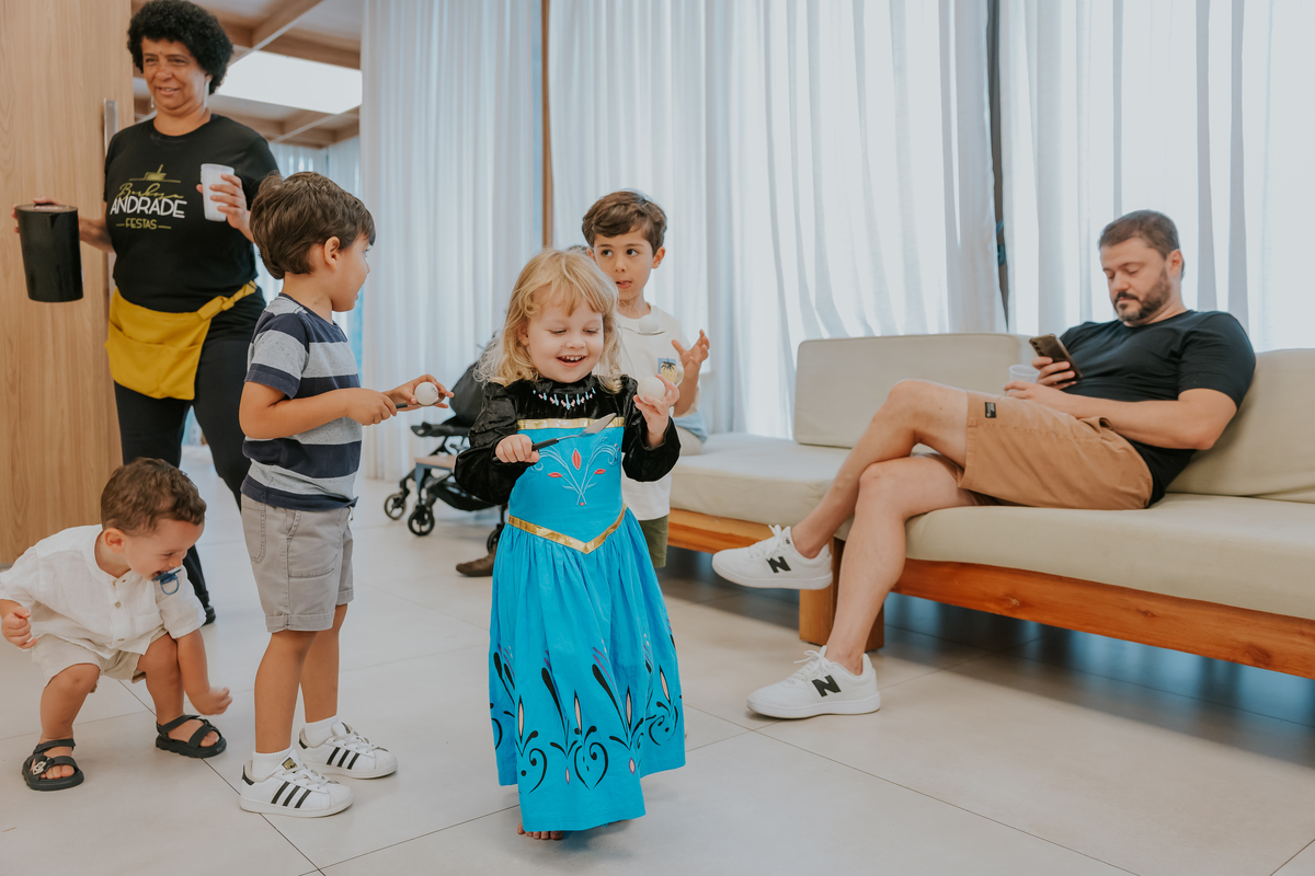 fotografia festa infantil fotografa familia 4 anos Cecilia tema Frozen botafogo zona sul rio de janeiro rj evento 