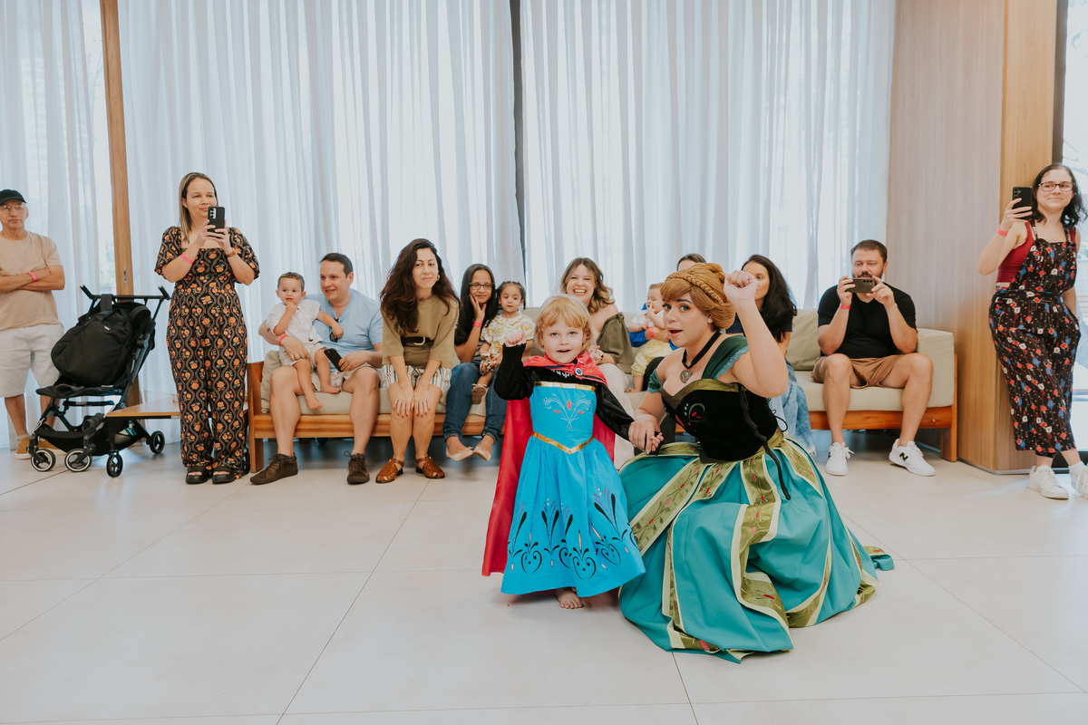 fotografia festa infantil fotografa familia 4 anos Cecilia tema Frozen botafogo zona sul rio de janeiro rj evento 