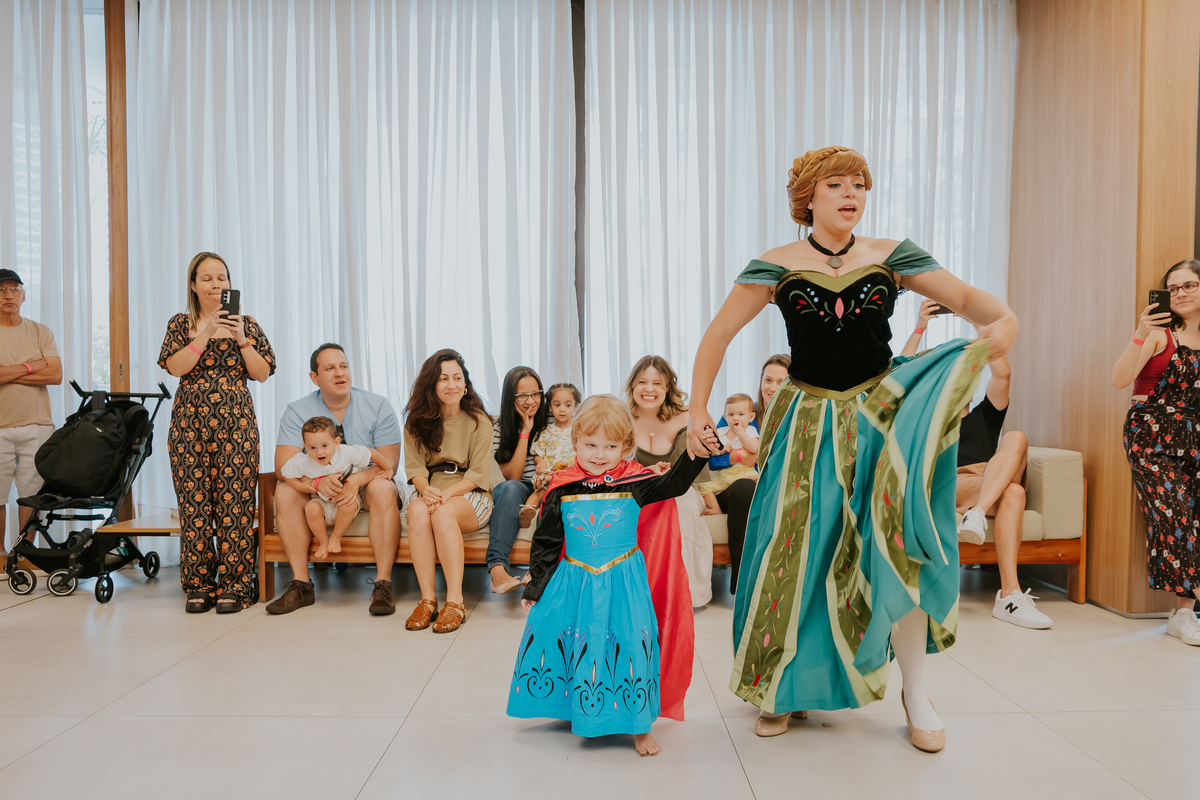 fotografia festa infantil fotografa familia 4 anos Cecilia tema Frozen botafogo zona sul rio de janeiro rj evento 