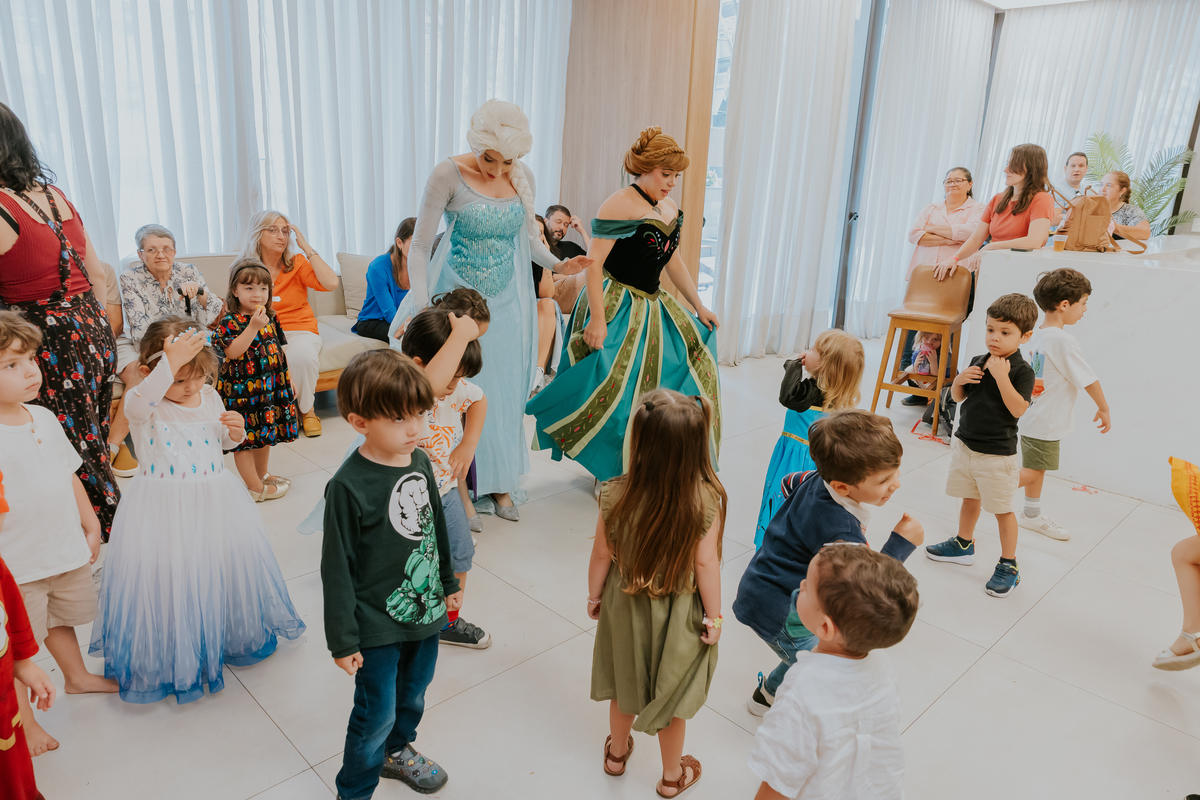 fotografia festa infantil fotografa familia 4 anos Cecilia tema Frozen botafogo zona sul rio de janeiro rj evento 