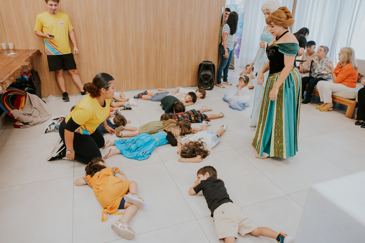 fotografia festa infantil fotografa familia 4 anos Cecilia tema Frozen botafogo zona sul rio de janeiro rj evento 