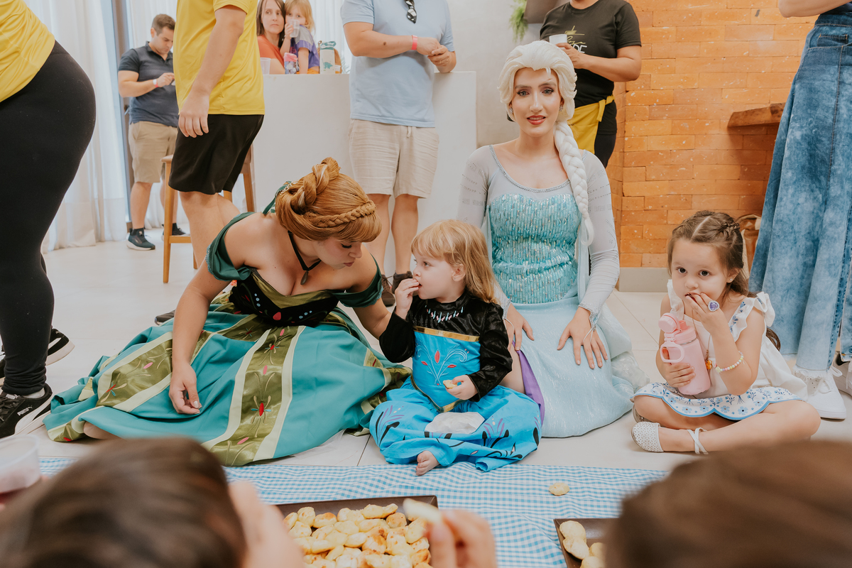 fotografia festa infantil fotografa familia 4 anos Cecilia tema Frozen botafogo zona sul rio de janeiro rj evento 